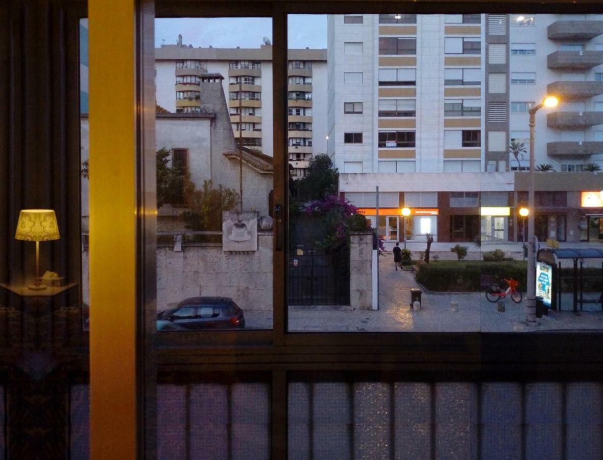 Famille Au Coeur De Lisbonne Apartamento Exterior foto